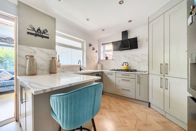 5, Cheapside Lane, Buckinghamshire photo 2