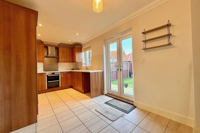 21, Stable Field Way, Great Yarmouth photo 2