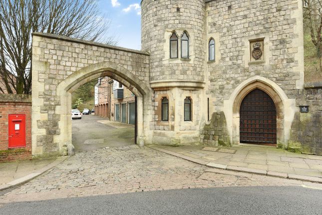 Thumbnail Flat to rent in Chapter Mews, Windsor
