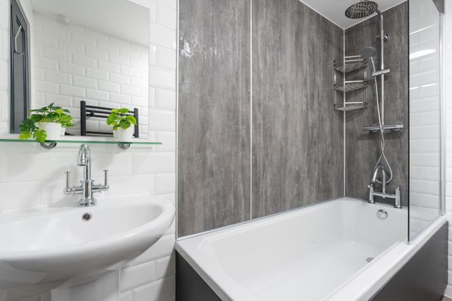 120, Doncaster Road, Newcastle photo 4