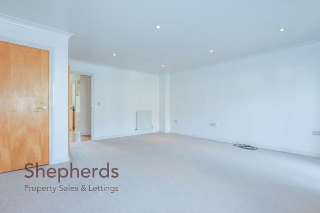 18 Eleanors Close, Cambridge Road, Thundridge photo 4