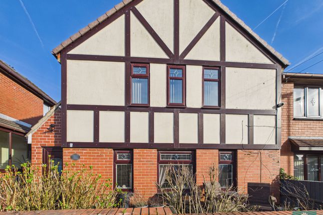 32, Arncliffe Rise, Moorside photo 2