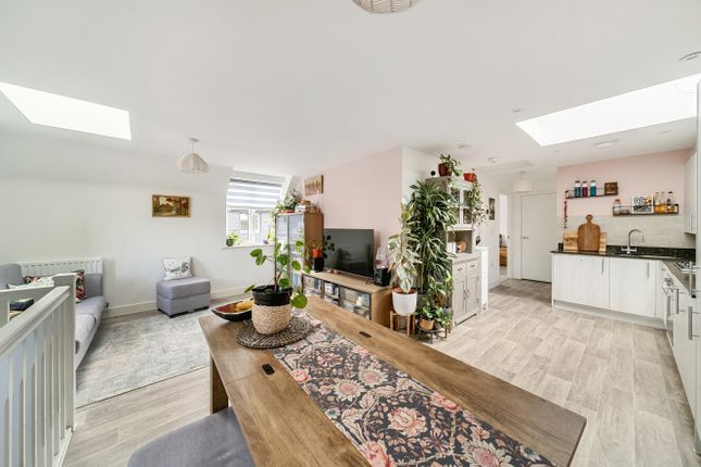 15, Trussell Road, Bracknell photo 3
