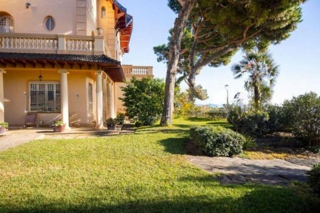 Villa for sale in Sant Vicenc De Montalt, Barcelona Area, Catalonia
