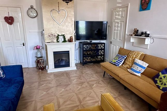 26, Elm Close Estate, Hayling Island photo 2