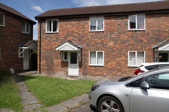 Thumbnail Terraced house to rent in Speedwell Close, Cherry Hinton, Cambridge