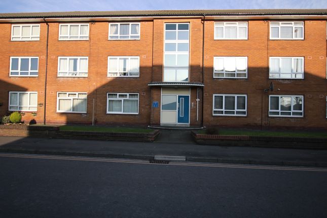 Thumbnail Flat to rent in Stonyhurst Road, Blackburn