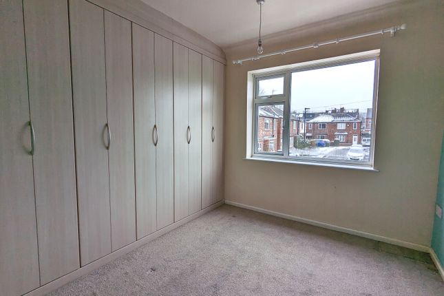 27, Rosedale Gardens, Sheffield photo 4