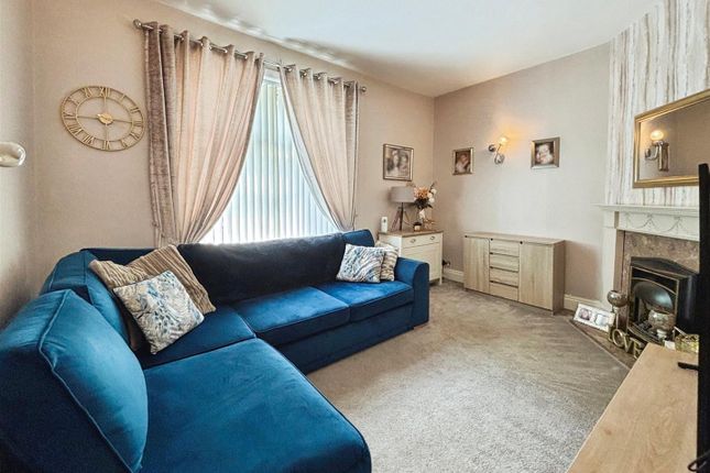 95, Poplar Grove, Bradford photo 2