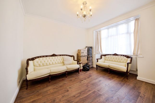 70, Winchester Road, London photo 3