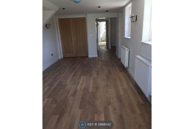 A Longfellow Avenue, Garden Flat, Bath photo 4