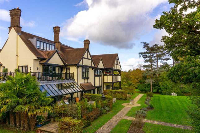 Flat for sale in Coombe Hall Park, East Grinstead