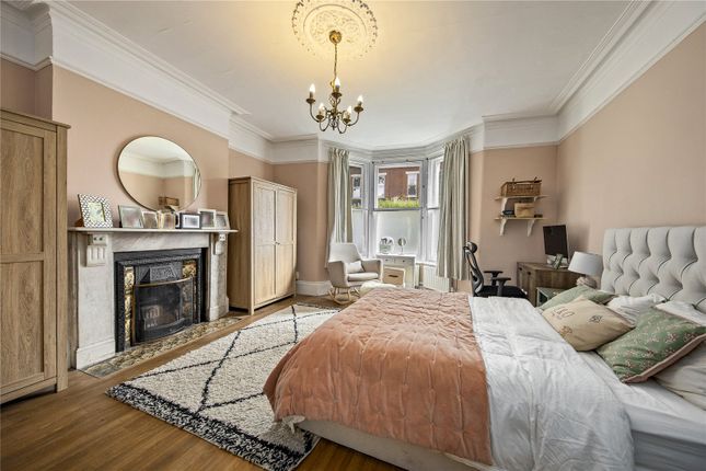 Ground Floor Flat, 256, Sandycombe Road, Surrey photo 4