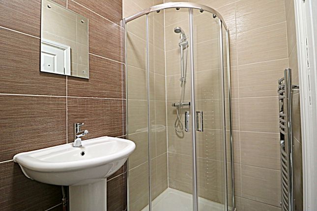 Room 2 1 Victoria Road, Bedford photo 2