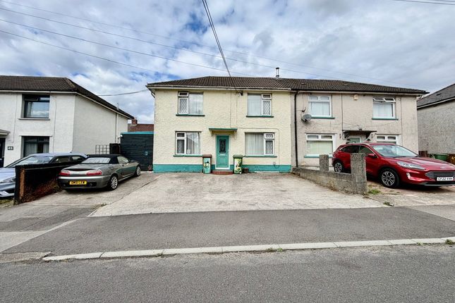 43, Trosnant Crescent, Hengoed photo 5