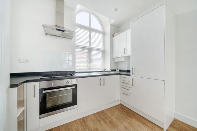 5 Exchange House Hindhead Road, Hindhead photo 4