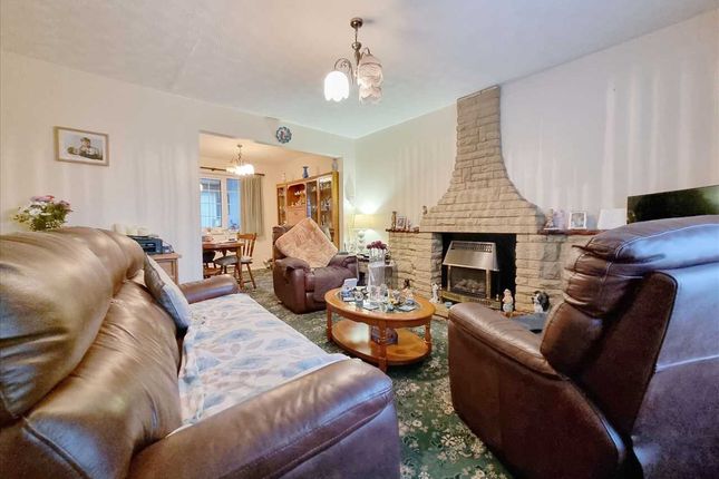 18, Christopher Close, Heckington photo 2