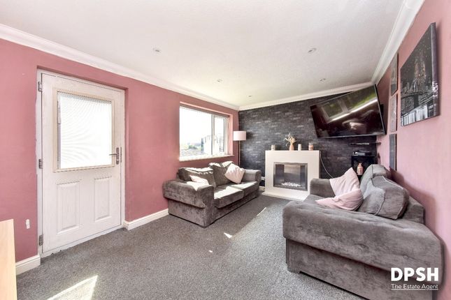 50 Nutting Grove Terrace, Leeds photo 3