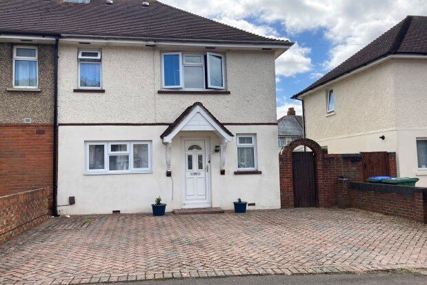 Semi-detached house to rent in Magnolia Road, Southampton