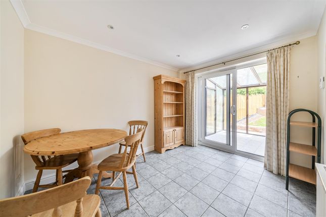 2, Field View, Pewsey photo 3