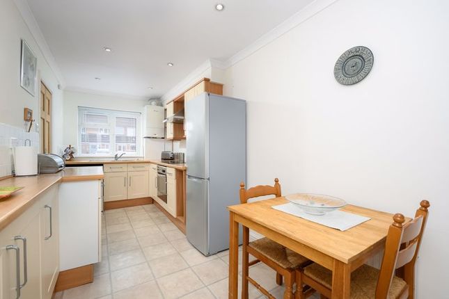 11c, Sidney Road, Walton-On-Thames photo 3