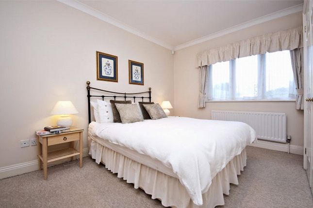 Flat for sale in Chaucer Close, Windsor, Berkshire