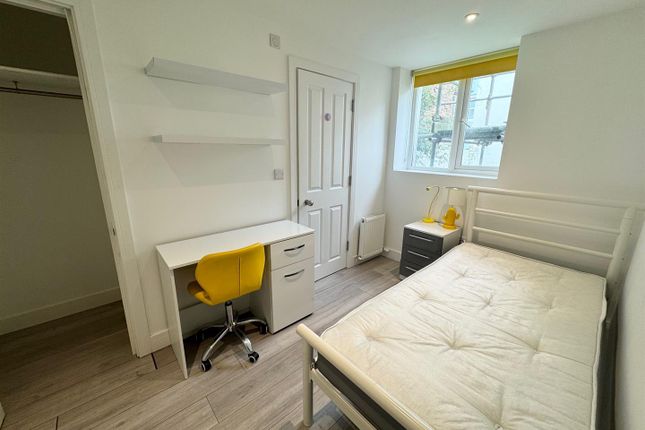 FFF, (2) 19, Norfolk Square, Brighton photo 2