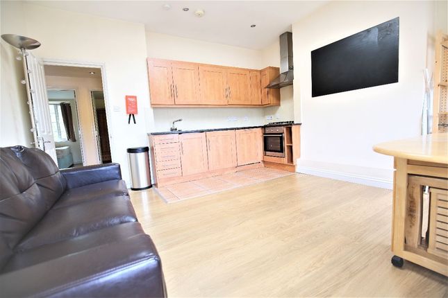 Flat 17, Palmer House,76-84 Fortess Road, London photo 4