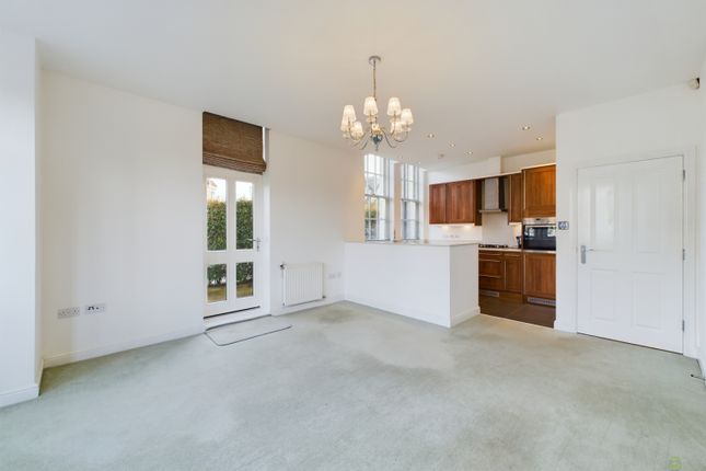 Flat for sale in Chapel Drive, Dartford, Kent