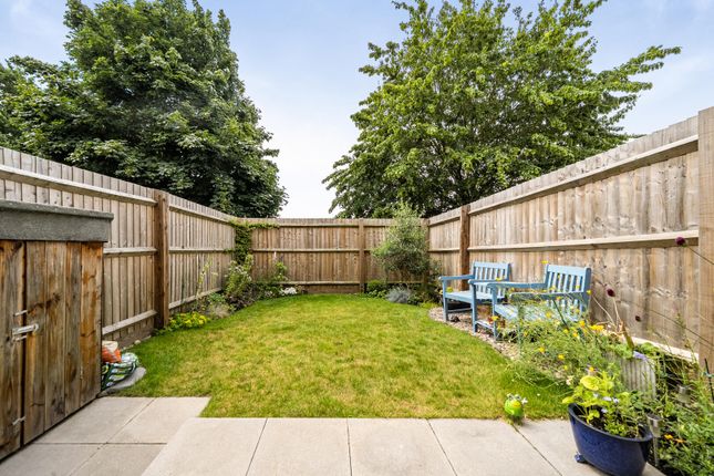 9, Winchcombe Avenue, Devizes photo 2
