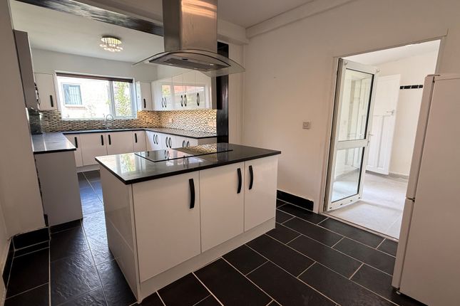 3-bed house on 5, Morrell Street, ROTHERHAM, £1,100/mo
