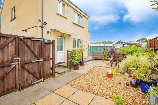4, Clos Yr Afon, AMMANFORD photo 3