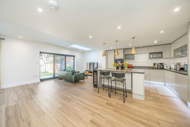 1, Erridge Road, London photo 2