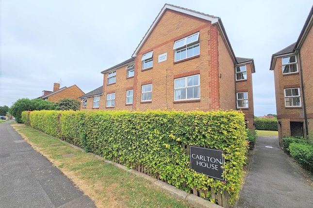 Flat to rent in Carlton House, 413 - 419 Staines Road, Bedfont