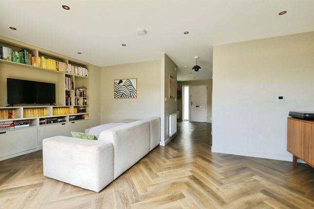 7, Bluebell Close, Worksop photo 4