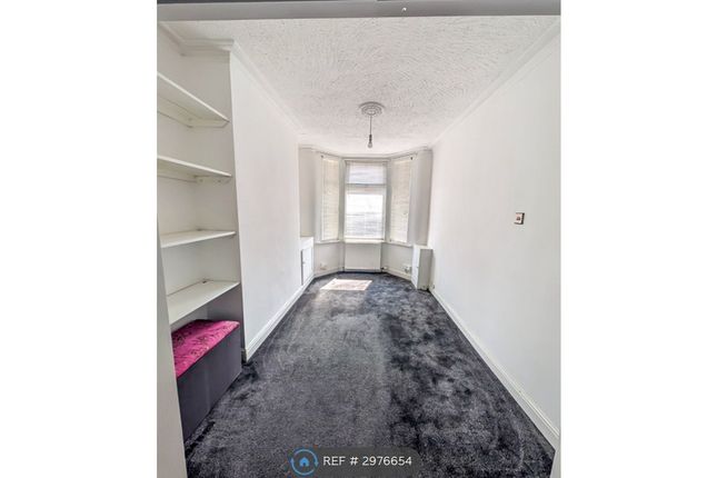Elmswood Road, Birkenhead photo 4