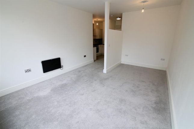 Studio for sale in Flat 2 Symington House, Market Street, Rugby