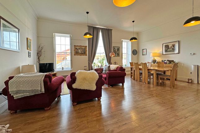 7 Mansion House, Devington Park, Exeter photo 3