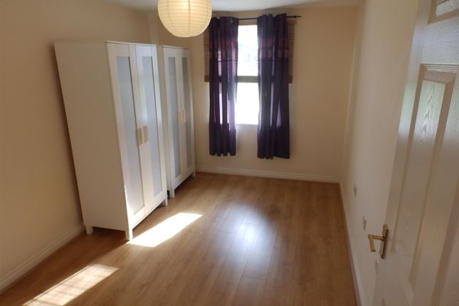 66, Cassini Drive, Swindon photo 4
