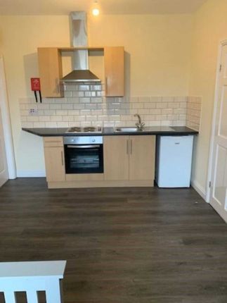 Flat 15, Walsall Road, Wednesbury photo 5