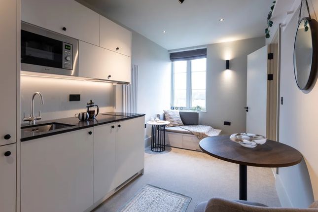 44 , Augustus Road, London photo 3