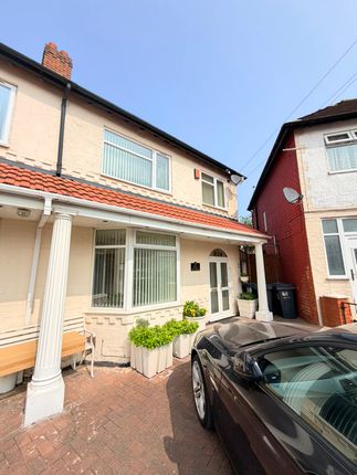 16, Murdock Grove, Birmingham photo 2