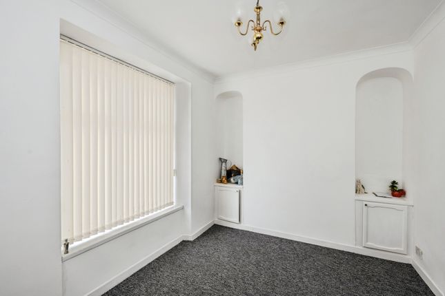 121, Old Castle Road, Carmarthenshire photo 2