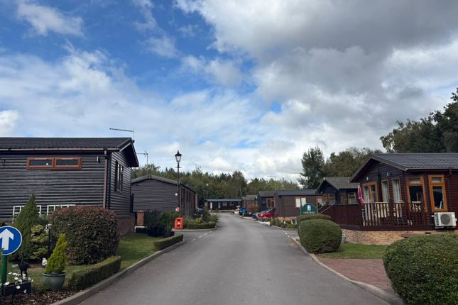 2, Swainswood, Park Road, Swadlincote photo 2