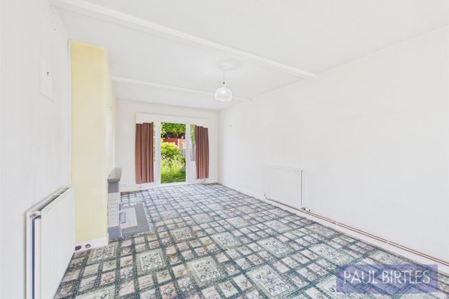 35, Newcroft Crescent, Trafford photo 4