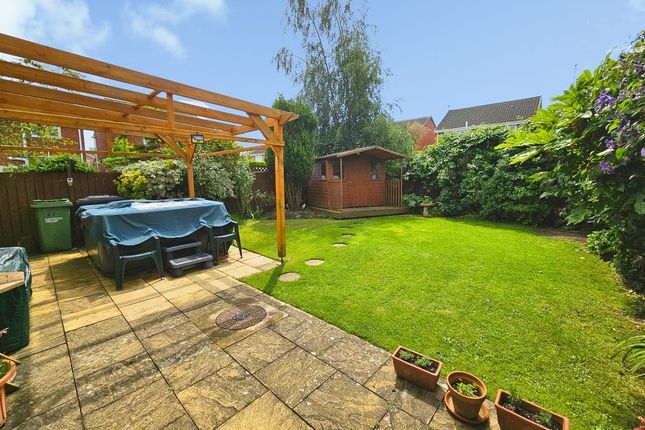 41, Featherstone Grove, Bedlington photo 4