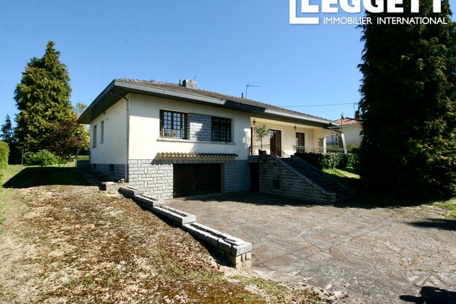 Villa for sale in Massignac, Charente, Nouvelle-Aquitaine