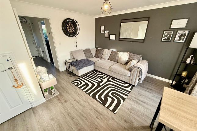 12, Aspen Road, Great Yarmouth photo 2
