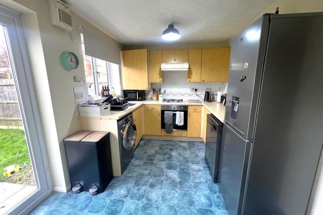 36 Andersen Close,, Whiteley, Hampshire photo 4