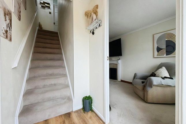 111 Mackworth Drive, Neath photo 2